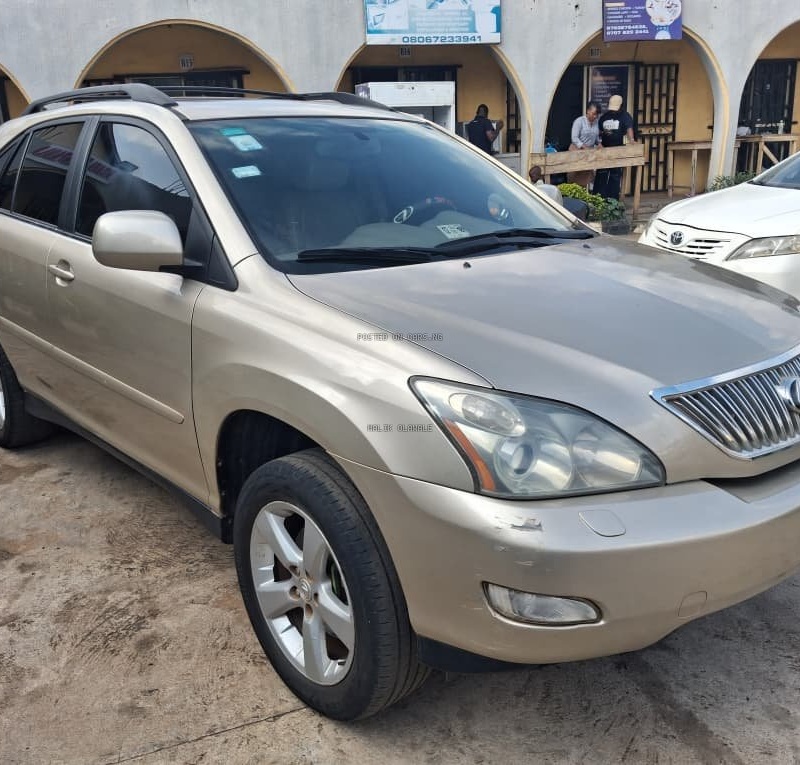Nigerian Used Lexus RX330 2004  in Ibadan image