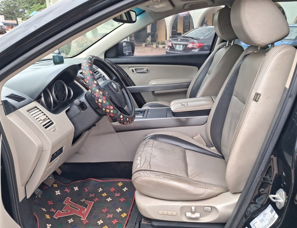 Nigerian Used MAZDA CX 9 SUV in  Oyo State
