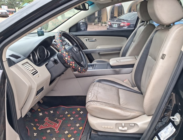 Nigerian Used MAZDA CX 9 SUV in  Oyo State