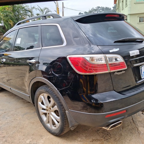 Nigerian Used MAZDA CX 9 SUV in  Oyo State