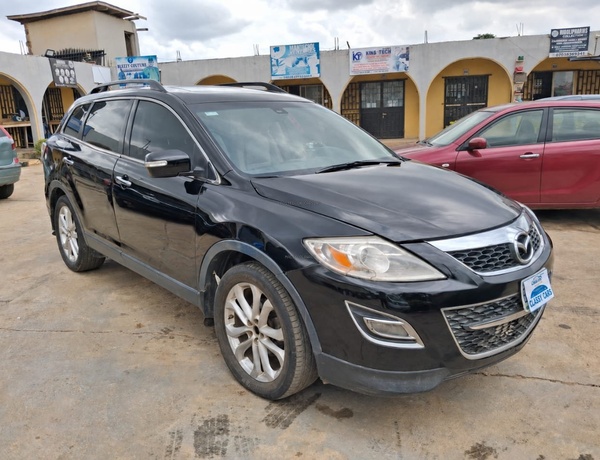 Nigerian Used MAZDA CX 9 SUV in  Oyo State