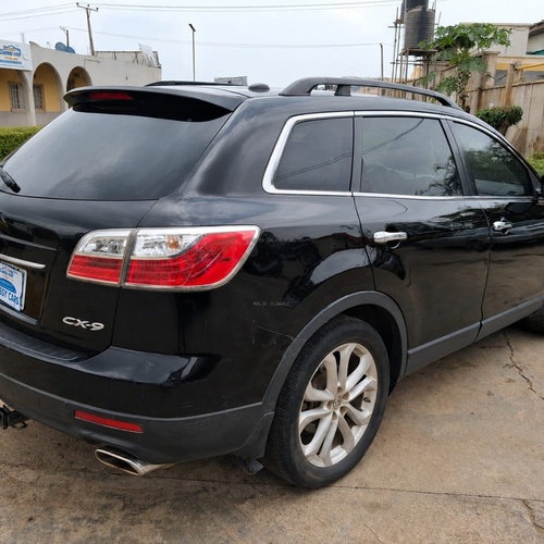 Nigerian Used MAZDA CX 9 SUV in  Oyo State