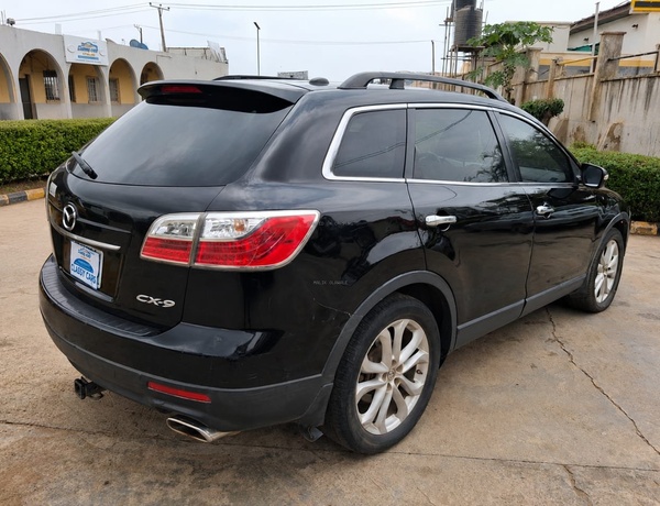 Nigerian Used MAZDA CX 9 SUV in  Oyo State
