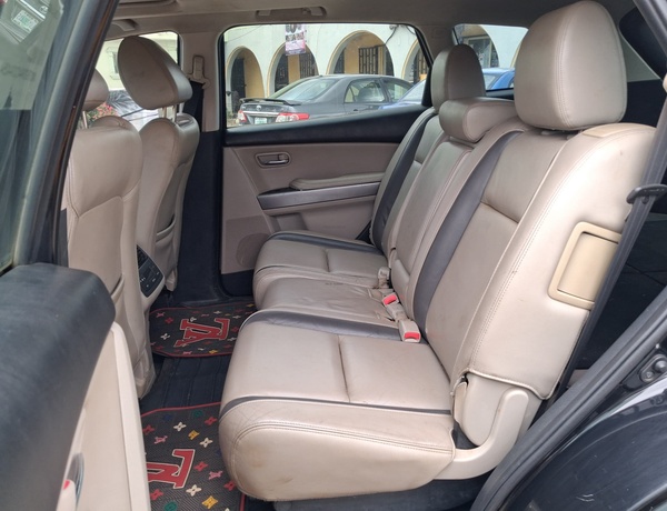Nigerian Used MAZDA CX 9 SUV in  Oyo State