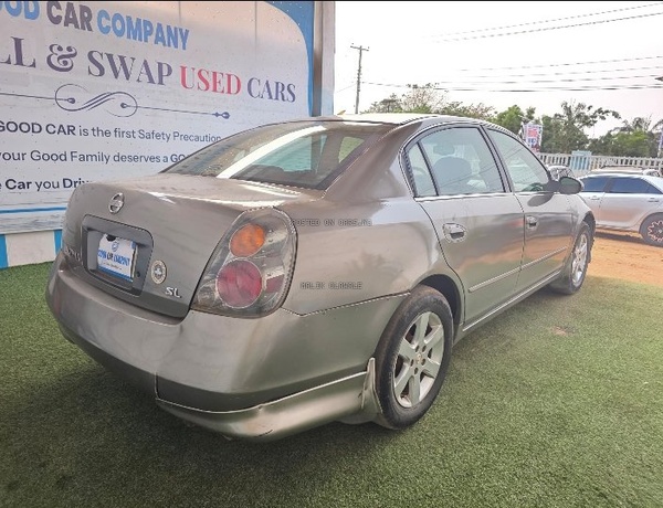 CLEAN NISSAN ALTIMA 2008 FOR SALE IN KWARA
