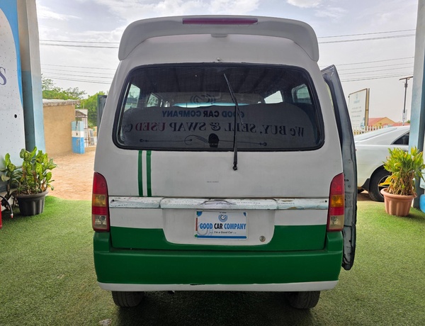Nigerian Used SUZUKI MINI BUS  In Kwara State