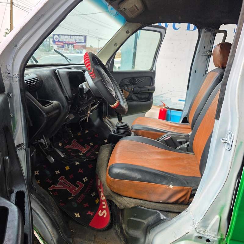 Nigerian Used SUZUKI MINI BUS  In Kwara State image
