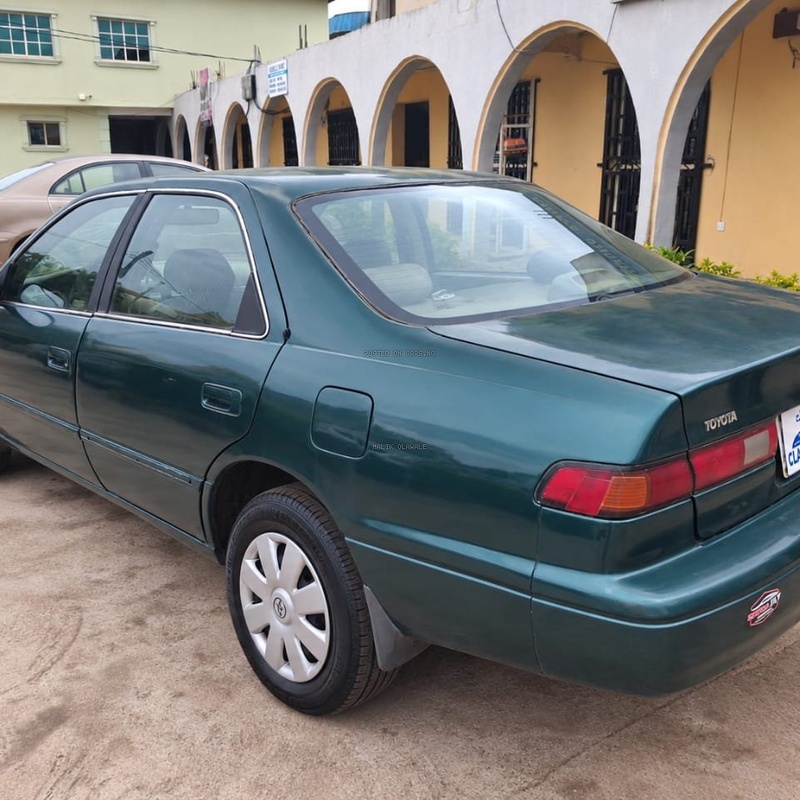 Nigerian Used Toyota Camry Pencil  2000 in  Oyo State image