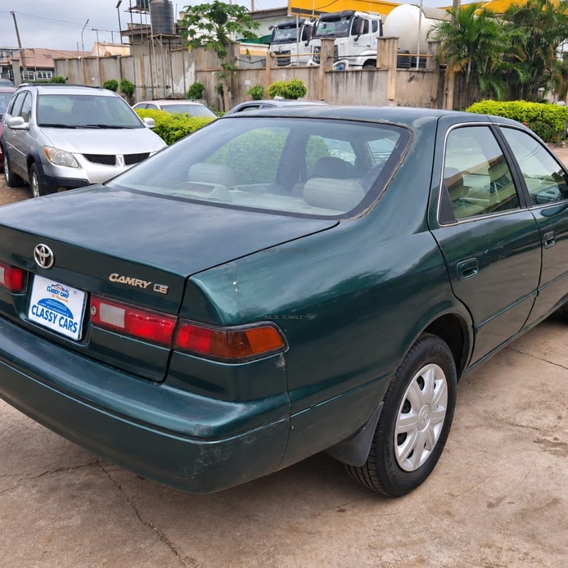 Nigerian Used Toyota Camry Pencil  2000 in  Oyo State image