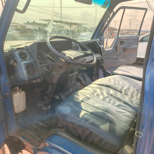 CLEAN GRADE A TOYOTA DYNA 150 TRUCK FOR SALE IN LAGOS