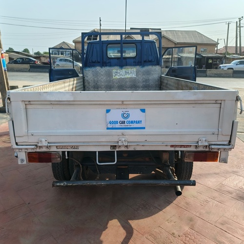 CLEAN GRADE A TOYOTA DYNA 150 TRUCK FOR SALE IN LAGOS