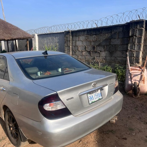 Toyota Camry XLE full option 2002 for Sale 