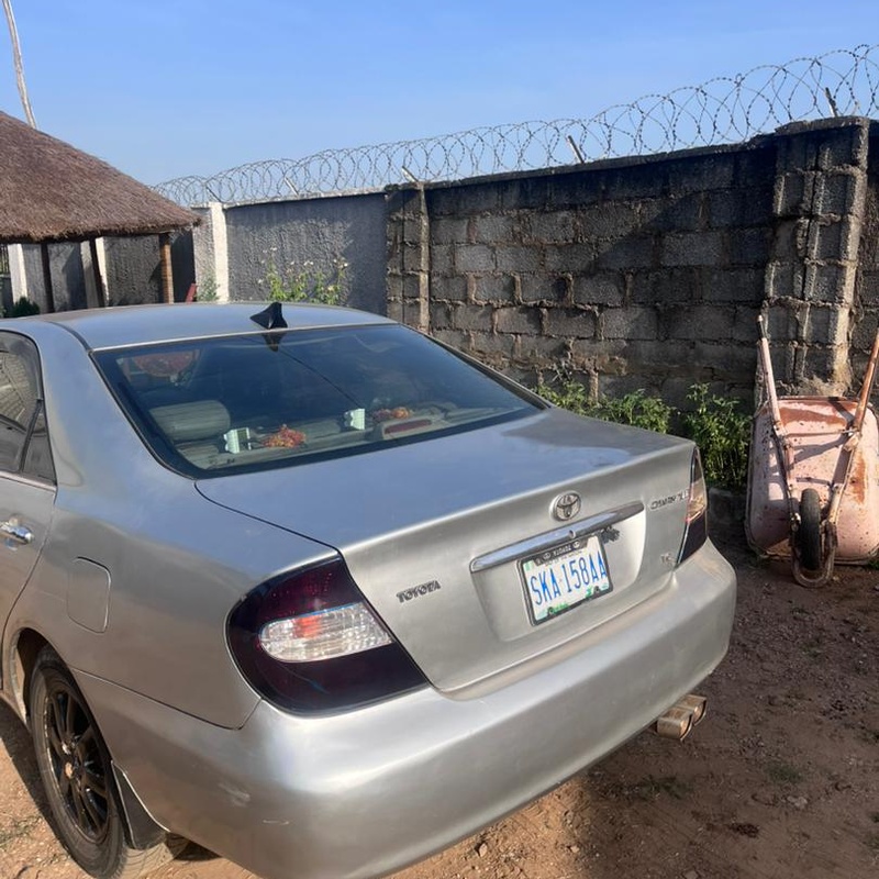 Toyota Camry XLE full option 2002 for Sale  image