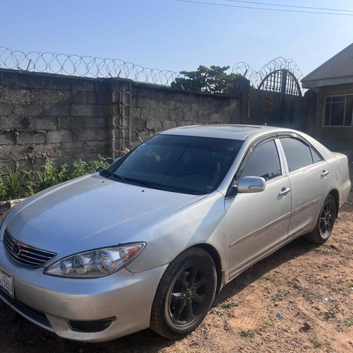 Toyota Camry XLE full option 2002 for Sale 