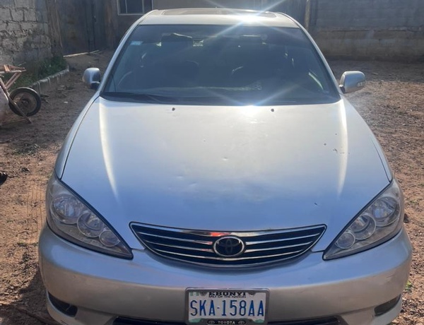 Toyota Camry XLE full option 2002 for Sale 