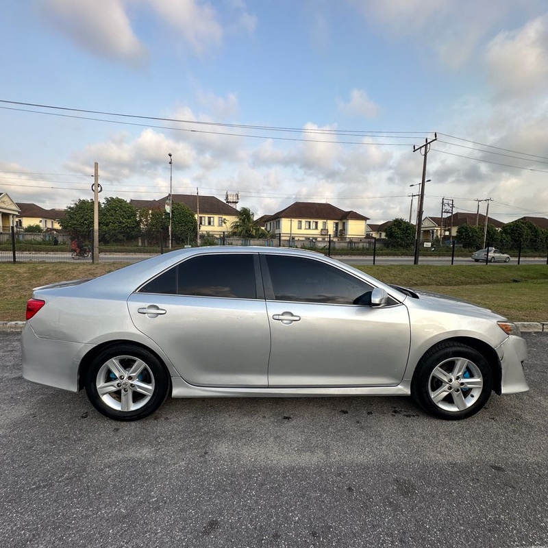 Neatly Used Toyota Camry 2014 For Sale in Lagos  image