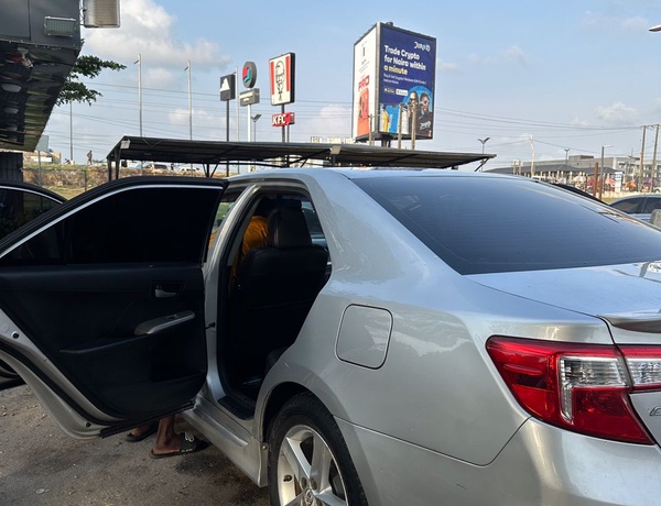 Neatly Used Toyota Camry 2014 For Sale in Lagos 