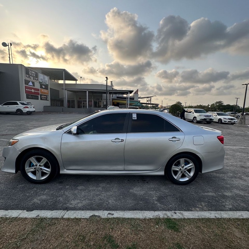 Neatly Used Toyota Camry 2014 For Sale in Lagos  image