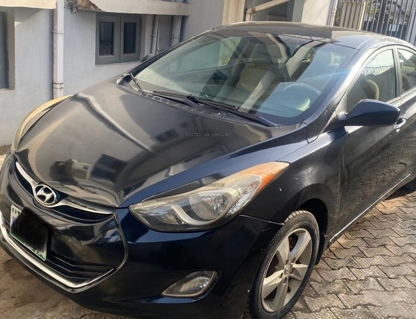 CLEAN 2012 HYUNDAI ELANTRA FOR SALE IN EDO STATE