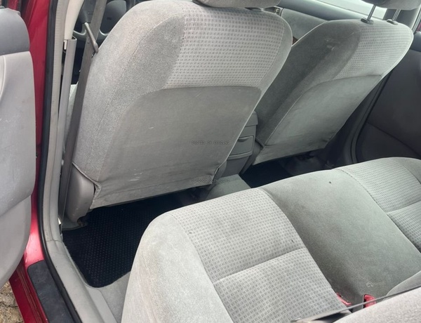 TOYOTA COROLLA 2005 WINE COLOR