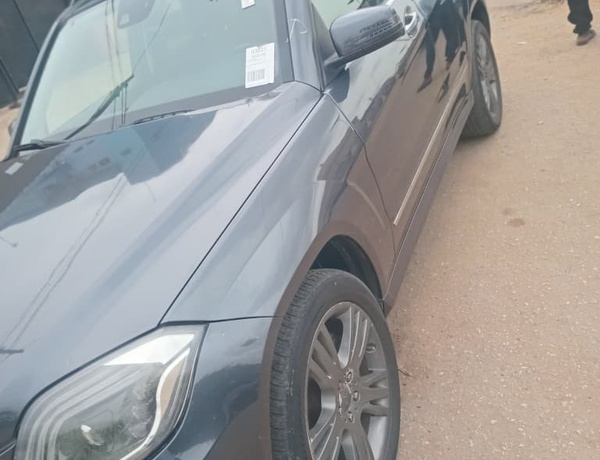 Mercedes Benz GLK350 2015 Model for Sale In Lagos
