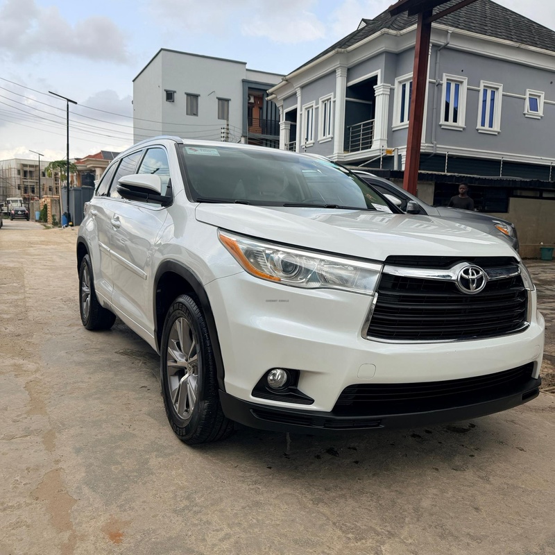Foreign Used Toyota Highlander 2014 Model image