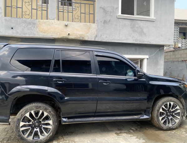 LEXUS GX470 UPGRADE TO GX460 2006 FOR SALE IN LAGOS