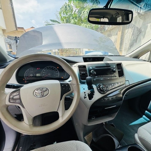 Foreign Used Toyota Sienna 2014  in Lagos