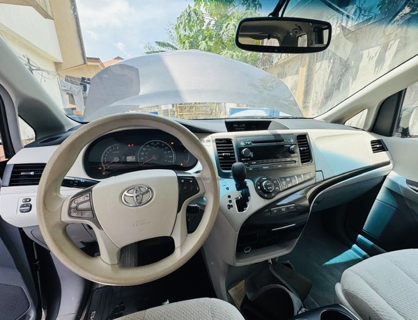 Foreign Used Toyota Sienna in Lagos