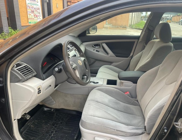Sharp 2009/2010 Toyota Camry for Sale In Lagos