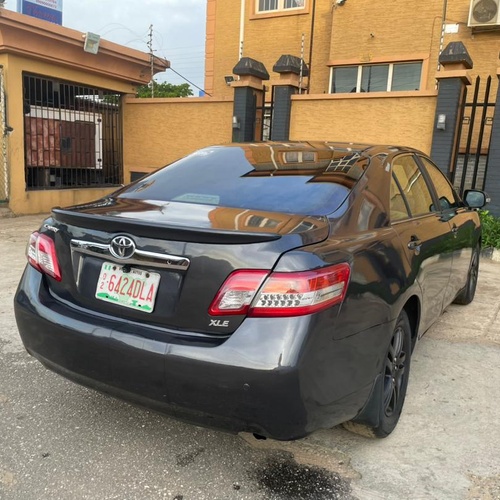 Sharp 2009/2010 Toyota Camry for Sale In Lagos