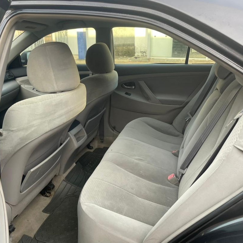 Sharp 2009/2010 Toyota Camry for Sale In Lagos image