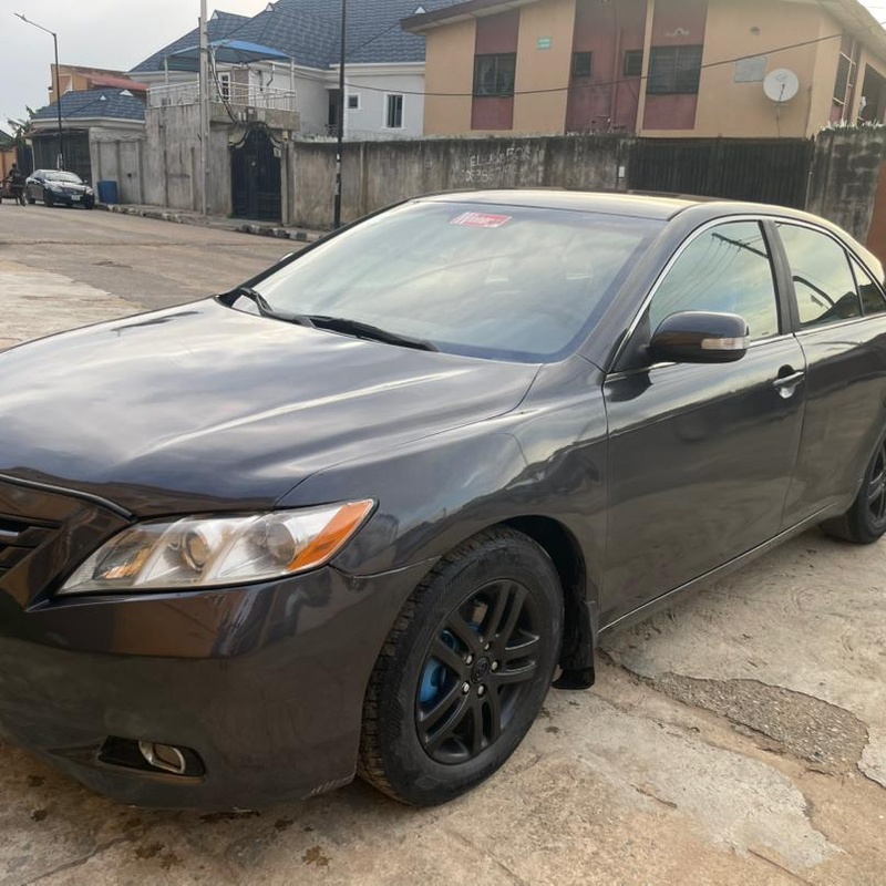 Sharp 2009/2010 Toyota Camry for Sale In Lagos image