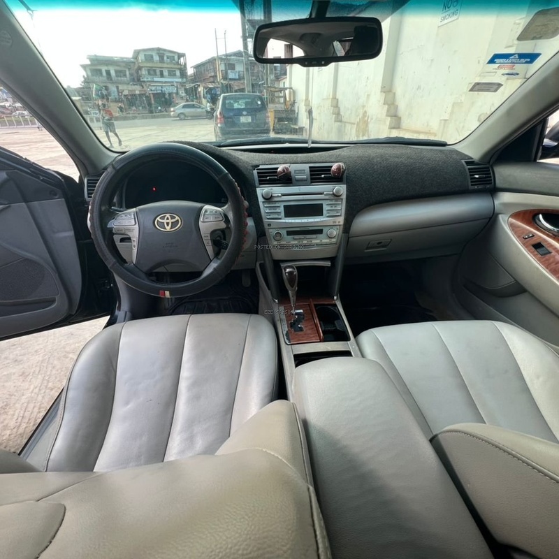 Reg Toyota Camry Model 2009 XLE for Sale In Lagos image