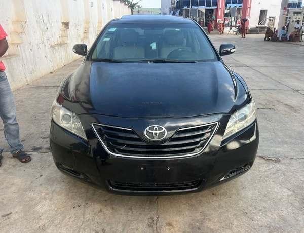 Reg Toyota Camry Model 2009 XLE for Sale In Lagos