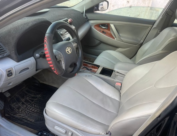 Reg Toyota Camry Model 2009 XLE for Sale In Lagos