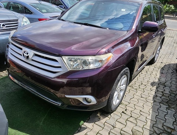 Neat Cheap Foreign Used Toyota Highlander 2012 for Sale In Lagos