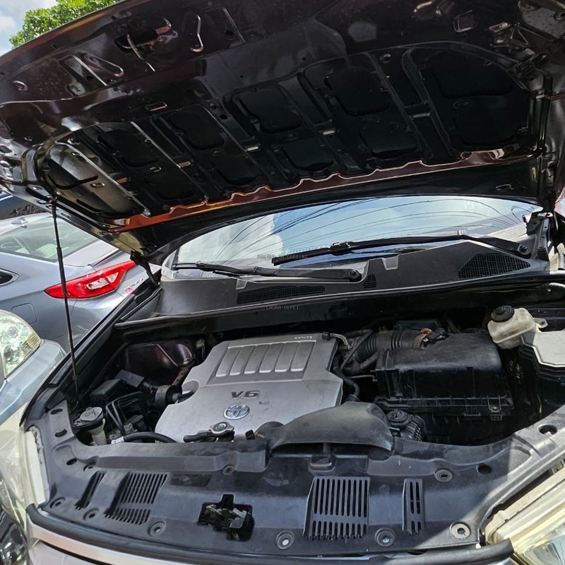 Neat Cheap Foreign Used Toyota Highlander 2012 for Sale In Lagos image