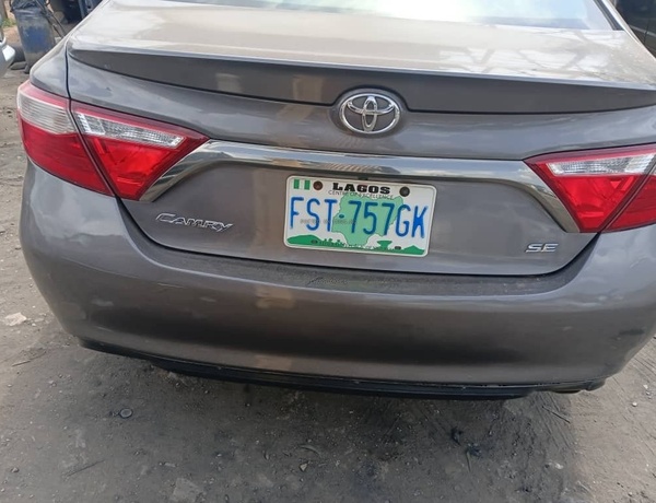 Neat Cheap Registered Toyota Camry 2016 for Sale In Lagos