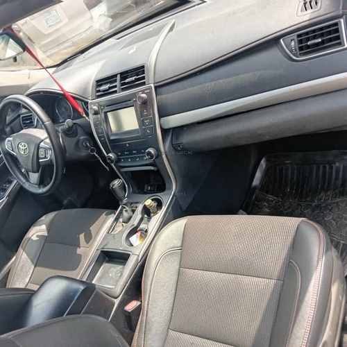 Neat Cheap Registered Toyota Camry 2016 for Sale In Lagos
