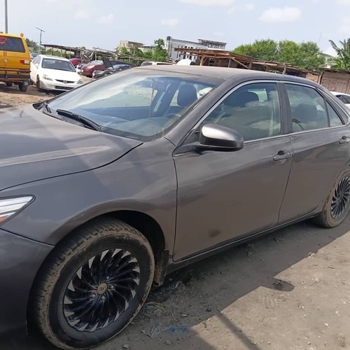 Neat Cheap Registered Toyota Camry 2016 for Sale In Lagos