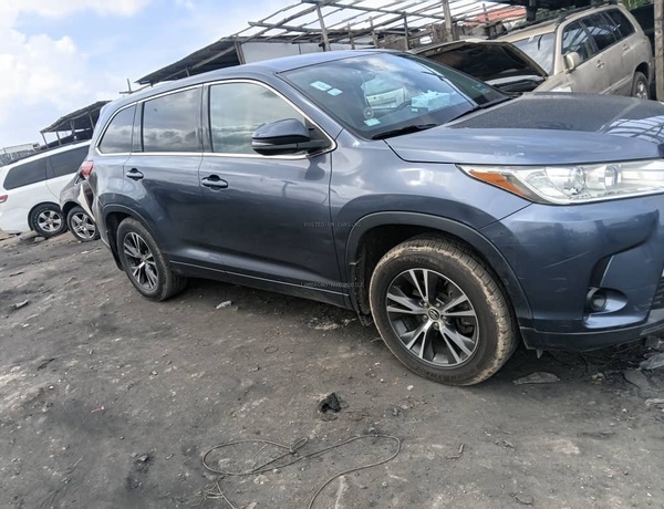 Cheap Newly Registered Toyota Highlander 2018