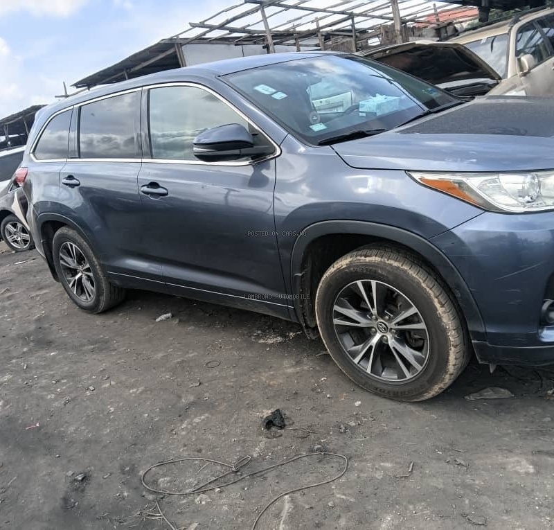 Cheap Newly Registered Toyota Highlander 2018 image