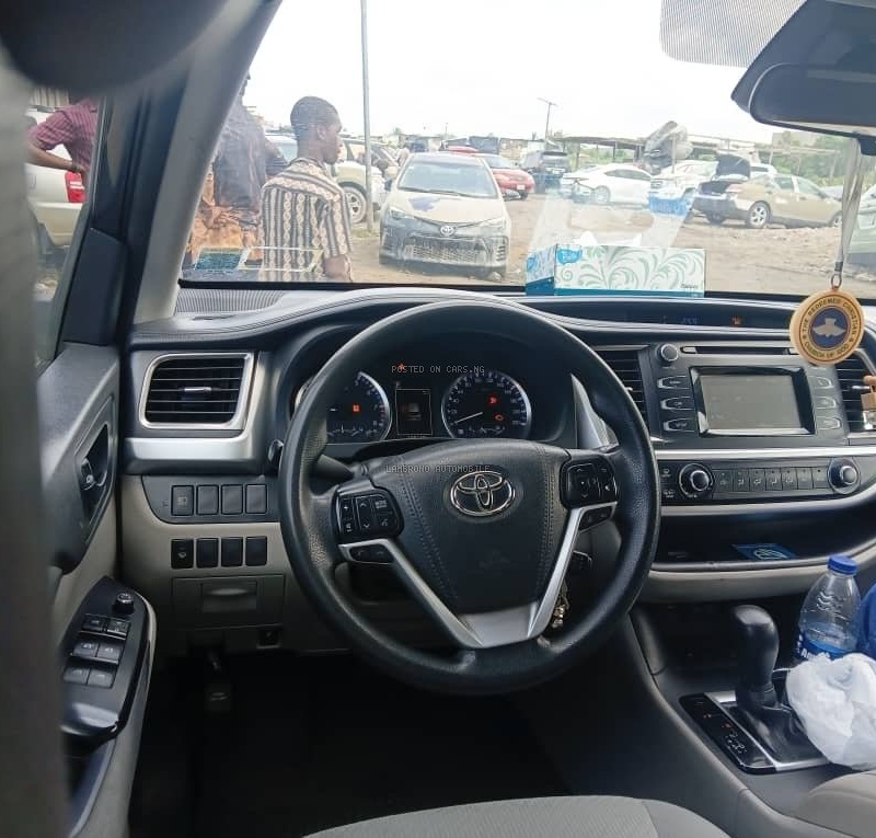Cheap Newly Registered Toyota Highlander 2018 image
