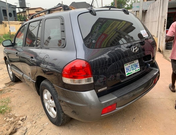 Cheap Registered Hyundai Santa Fe 2006 for Sale In Lagos