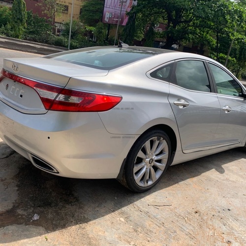 Neat Cheap Foreign Used Hyundai Azera 2012 for Sale In Lagos