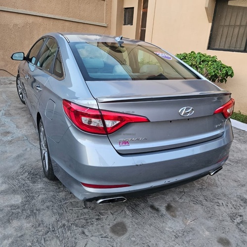 Neat Cheap Foreign Used Hyundai Sonata 2016 for Sale In Lagos 