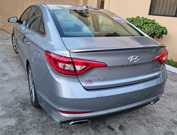 Neat Cheap Foreign Used Hyundai Sonata 2016 for Sale In Lagos 