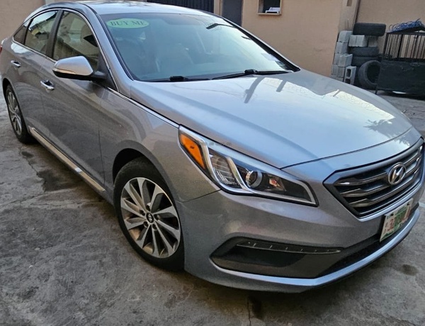 Neat Cheap Foreign Used Hyundai Sonata 2016 for Sale In Lagos 