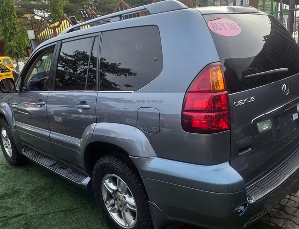 Neat Foreign Used Lexus Gx470 2005 for Sale In Lagos